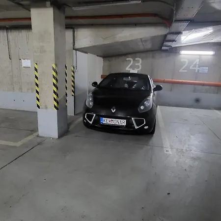 Monar Exclusive Center Free Parking In Garage